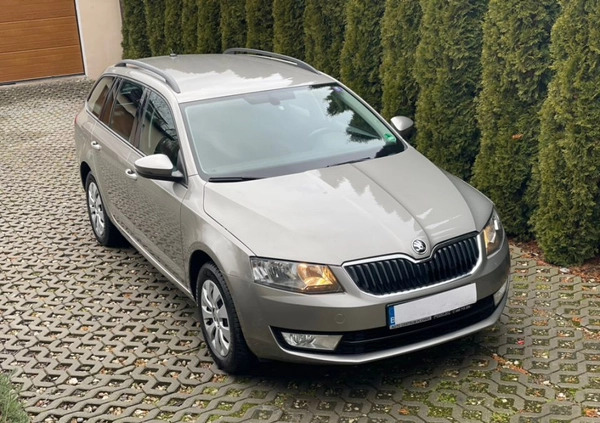 Skoda Octavia cena 37999 przebieg: 238000, rok produkcji 2015 z Świecie małe 529